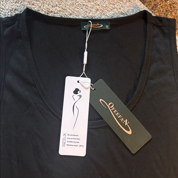 NWT Black Sleeveless Top - Picture 2 of 7